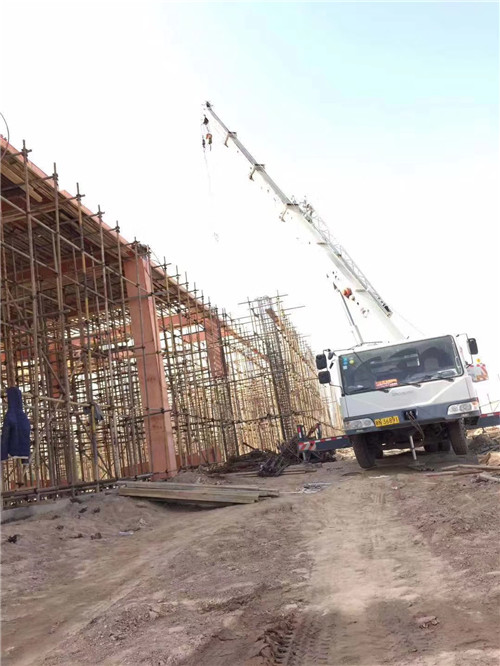 黑山县吊车作业的安全注意事项有哪些？